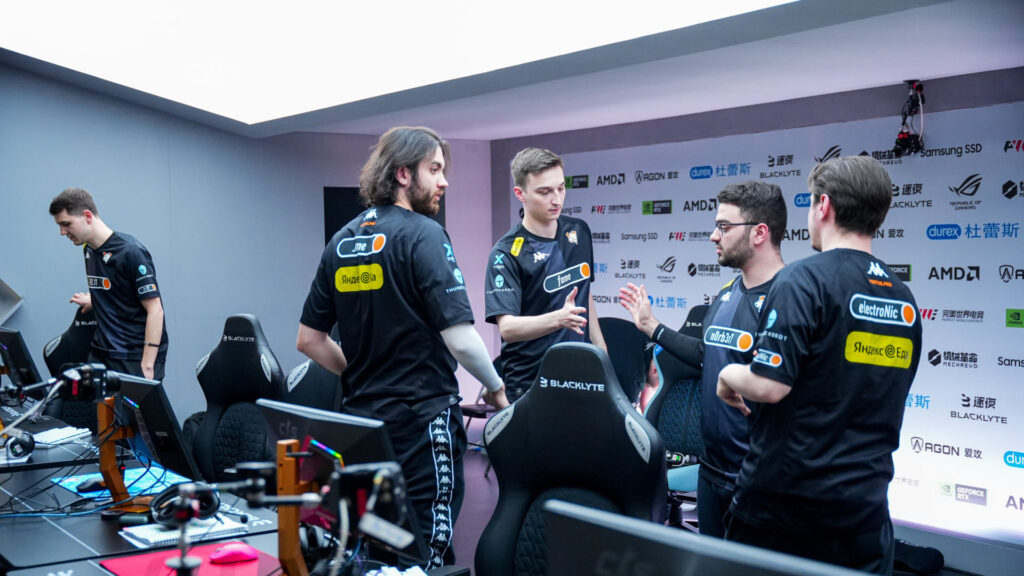 Virtus.pro playing at the Shanghai Major 2024.