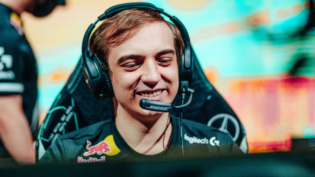 Caps is the G2 Esports mid-laner, he won LEC player of the year