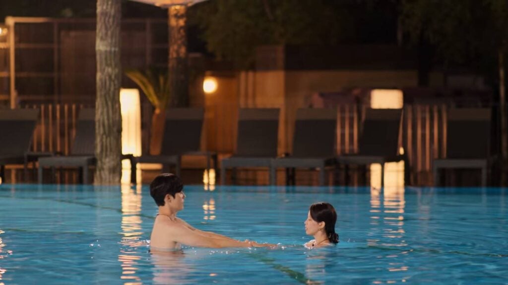 The image shows a pool time of two Single’s Inferno Season 4 contestants: Kim A-Rin and Kook Dong-Ho in Episode 7