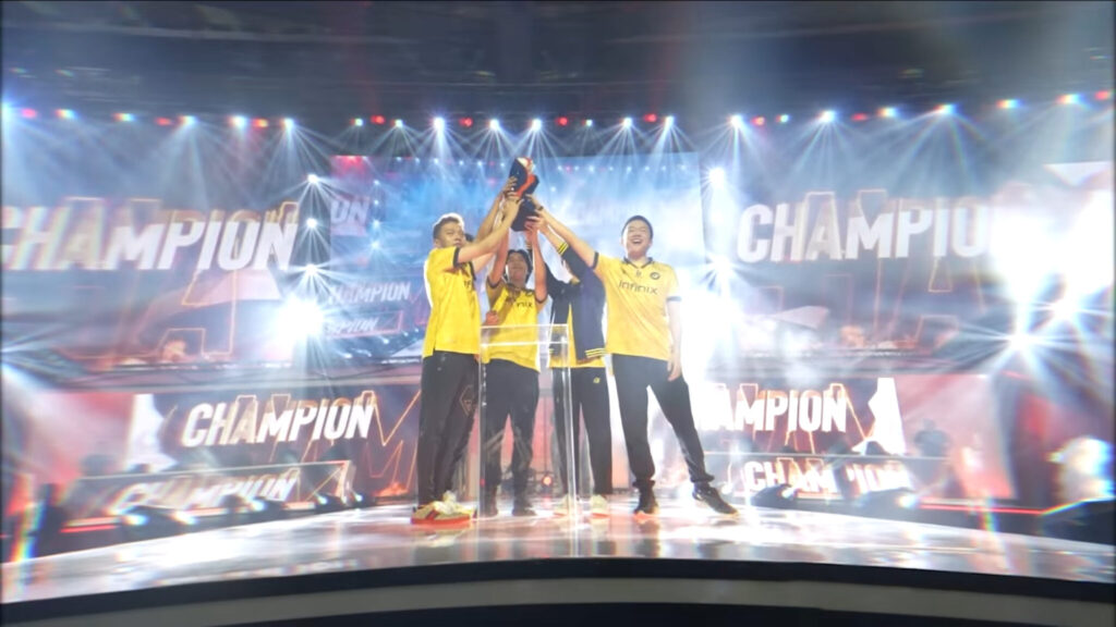 MLBB esports trophy lift