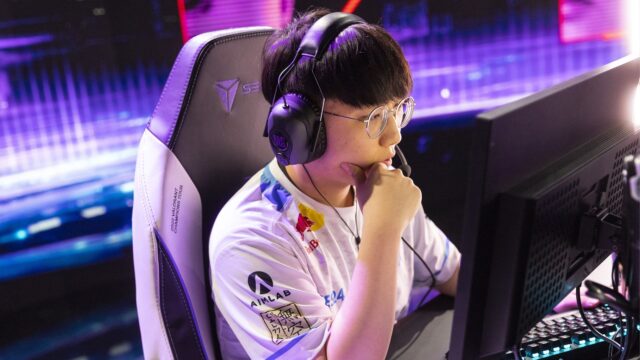 BuZz's VALORANT crosshair and video settings