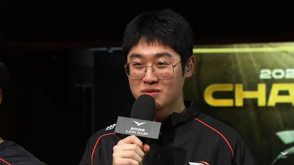 Zeus, a League of Legends player from Korea during a post-match interview at the LCK Cup 2025 grand final.
