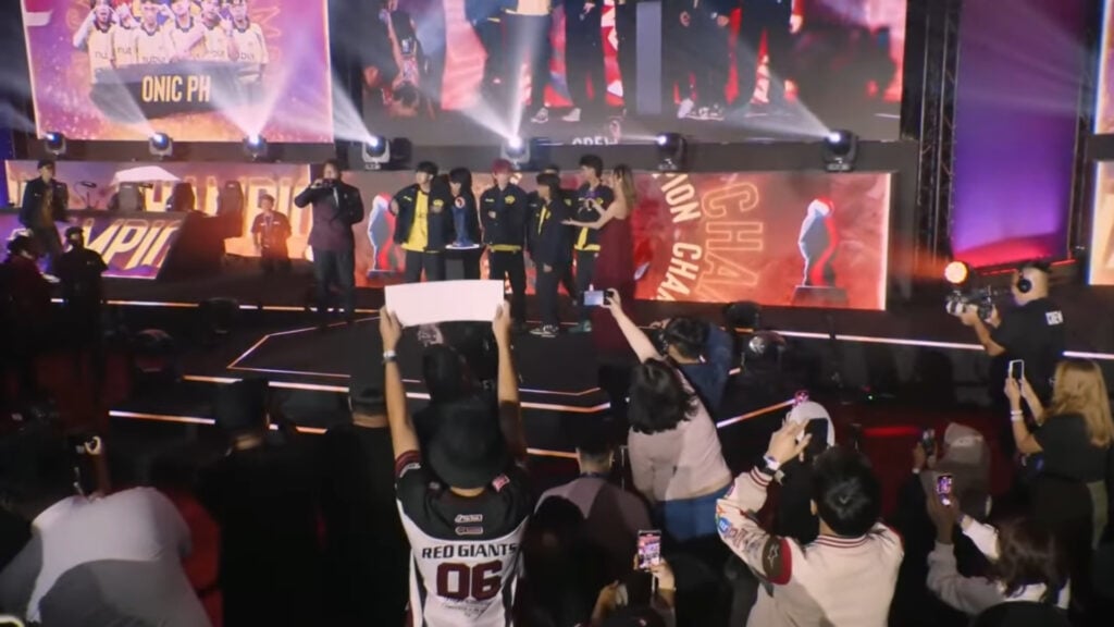 The audience at the SPS Mobile Challenge MLBB Finals