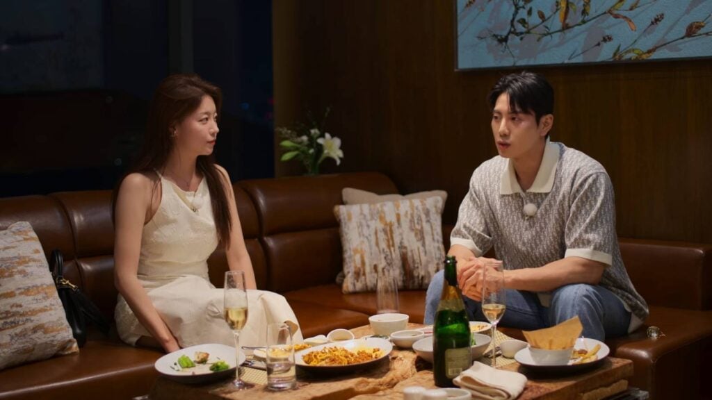 The image shows Chung You-jin and An Jong-hoon from Single’s Inferno Season 4: they have dinner in Episode 11.