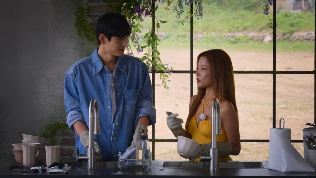 In Episode 11 of Single’s Inferno Season 4, Bae Ji-yeon asks Kim Te-hwan about confusing moments in their relationship.