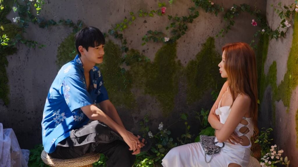 Single’s Inferno Season 4 Ep. 12 — Bae Ji-yeon and Kim Te-hwan are talking with each other before the final couple matching.