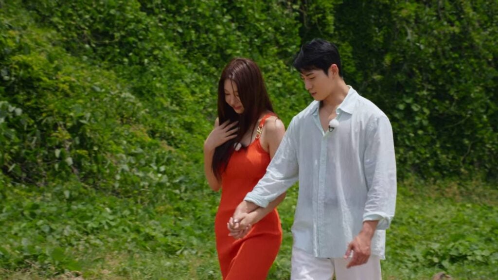 Two contestants of Single’s Inferno Season 4 choose each other and leave this dating show in Episode 12: Kim Hye-jin and An Jong-hoon.