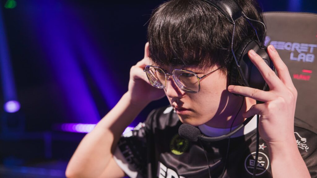 Smoggy VALORANT crosshair and settings