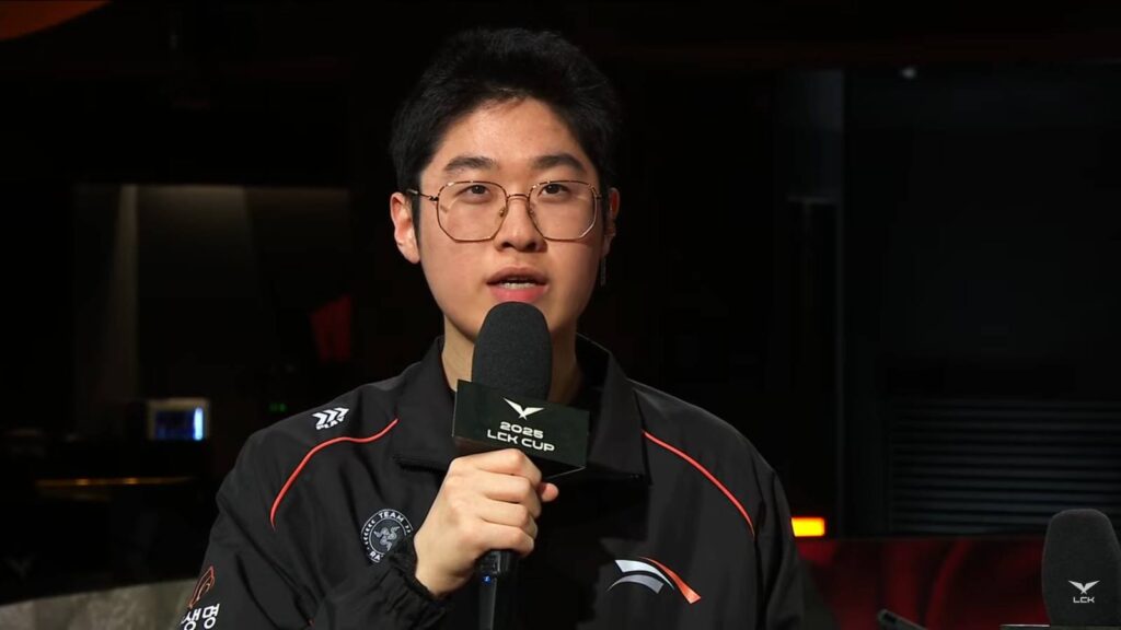 It's a photo of the LoL player Zeus from the team Hanwha Life Esports during his interview after the match vs T1 - the LCK Cup 2025, Playoffs