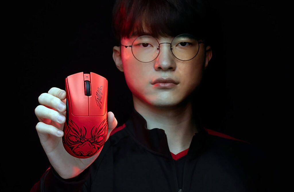 Razer x Faker exclusive gear: Razer DeathAdder V3 Pro Faker Edition.