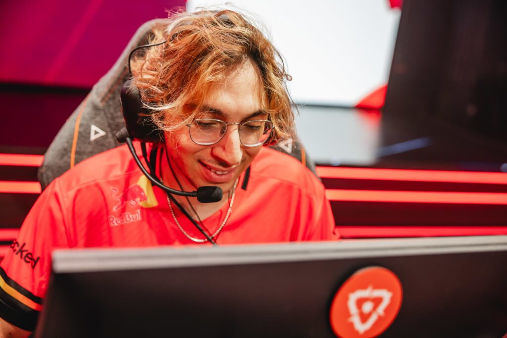 johnqt VALORANT crosshair and settings