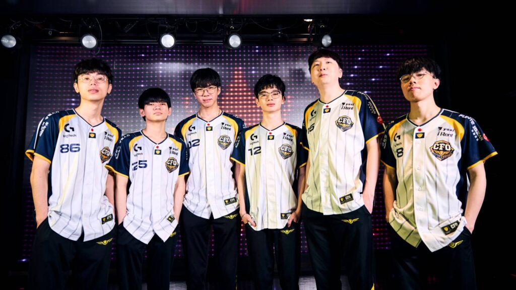 It's a photo of the LoL esports team CTBC Flying Oyster at the League of Legends event First stand 2025