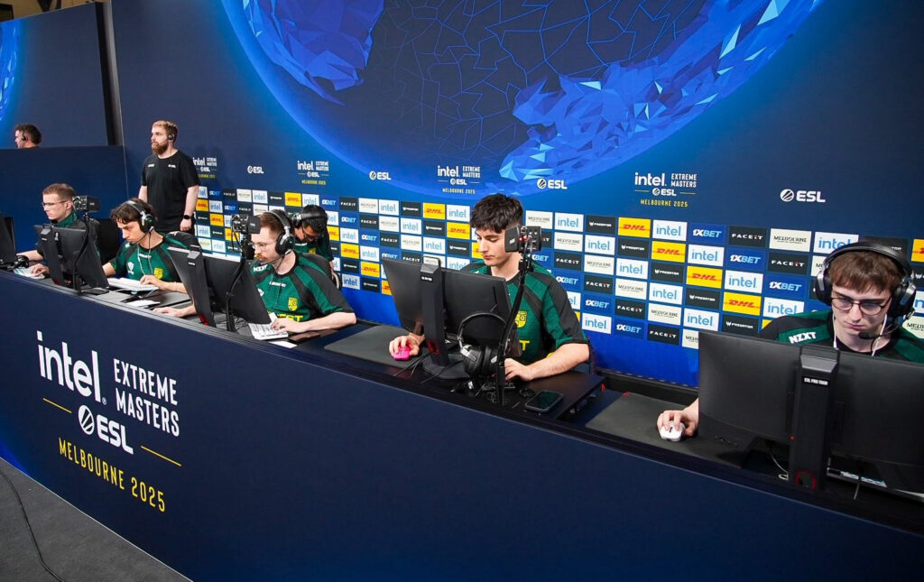 FlyQuest warms up ahead of their opening game at IEM Melbourne.