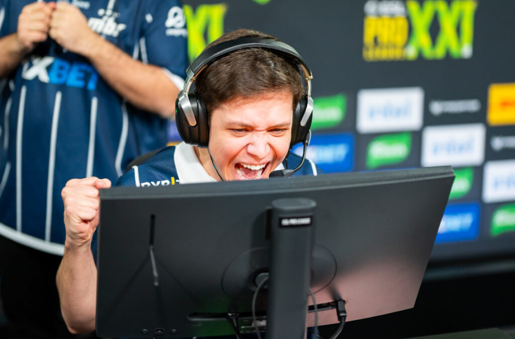 MIBR celebrates a won round at ESL Pro League S21.