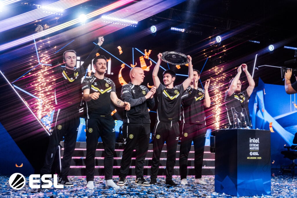 Vitality lift the trophy at IEM Melbourne.