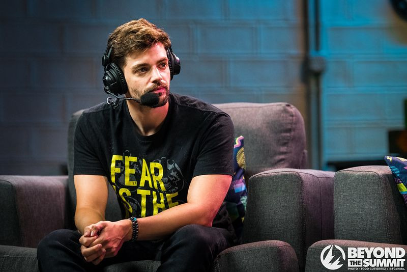 ddk sits on a couch at a BTS CS:GO tournament.