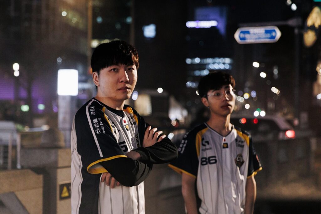 CFO top-laners Rest (L) and Driver at First Stand (Photo via LoL Esports)