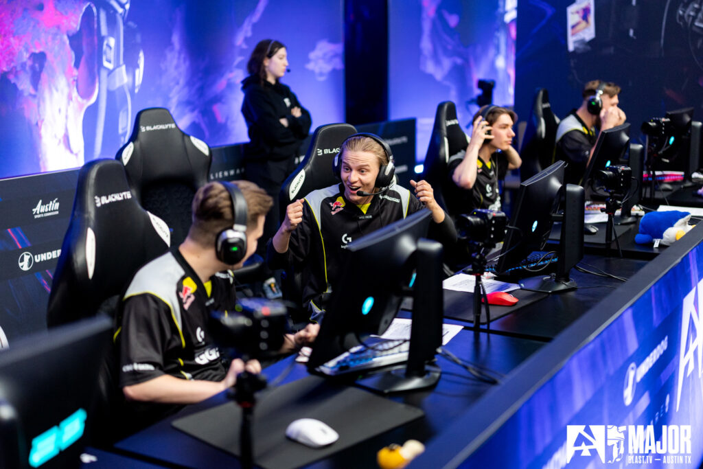 It’s a photo of the Counter-Strike 2 pro team NAVI at the esports tournament CS2 BLAST Austin Major 2025.