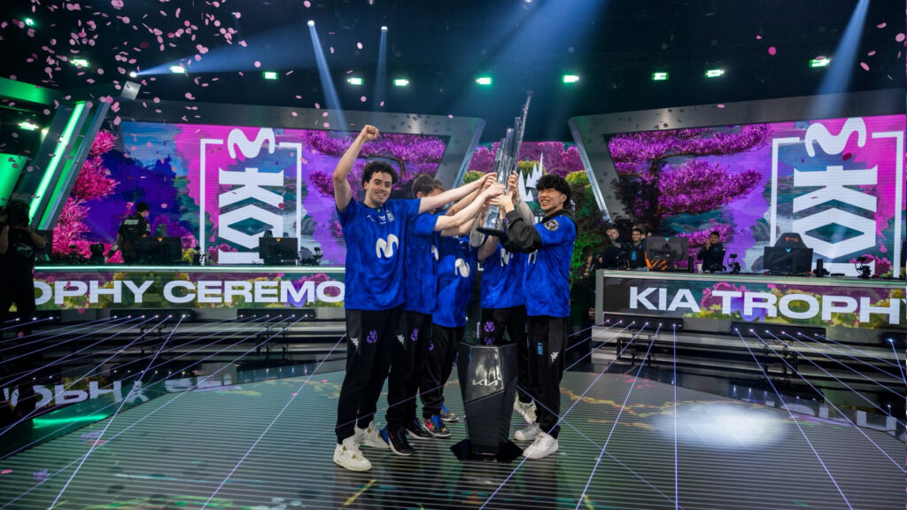 Movistar KOI players celebrate their victory