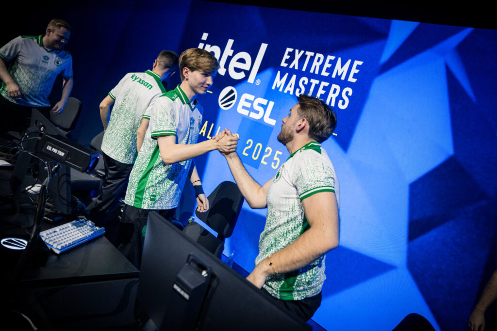 It's a photo of the CS2 players from team Falcons at the esports event IEM Dallas 2025: they celebrated a good match.