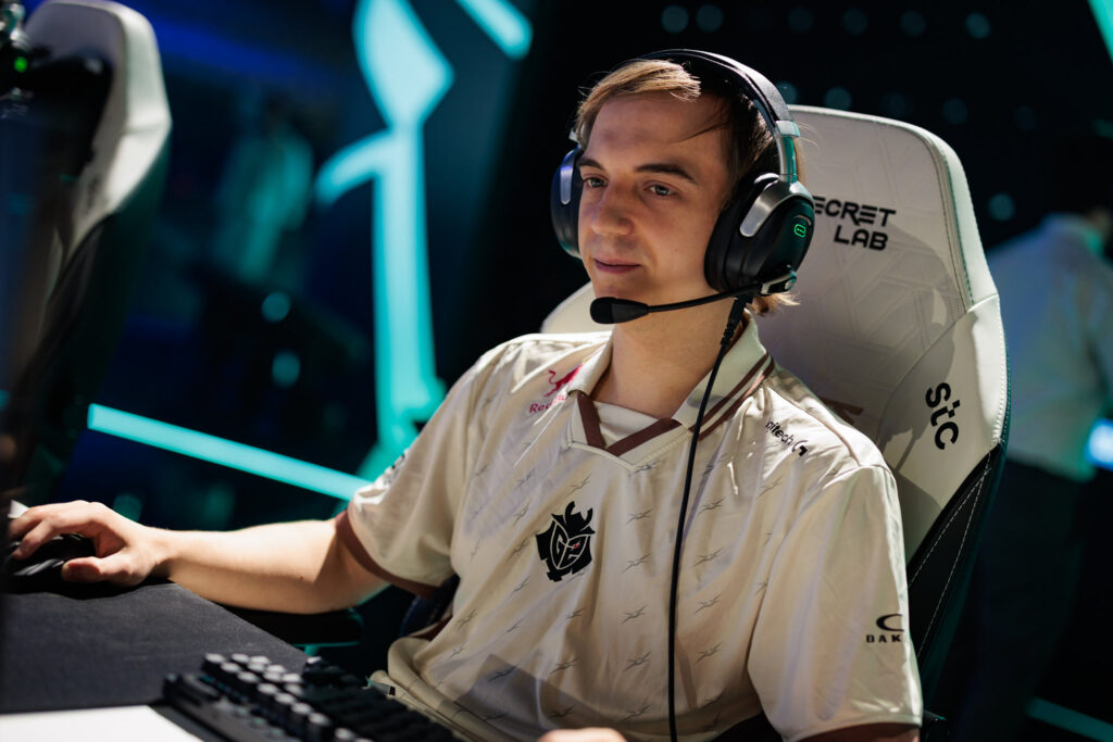 It’s a photo from the LoL EWC 2025: the team G2 player Caps is on the stage.