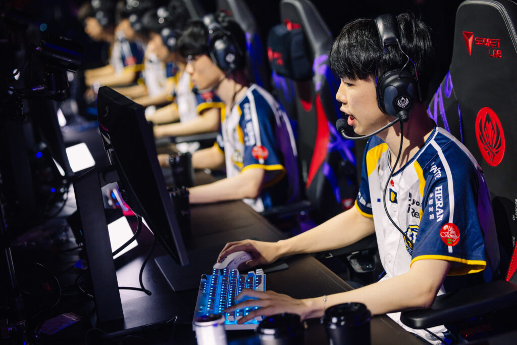 It’s a photo of the LoL esports players from the team CFO during the tournament MSI 2025 - the Brackets Stage Round 1 match vs T1.