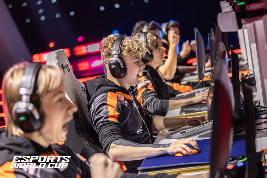 It’s a photo of the VALORANT esports team Fnatic during the tournament EWC 2025.
