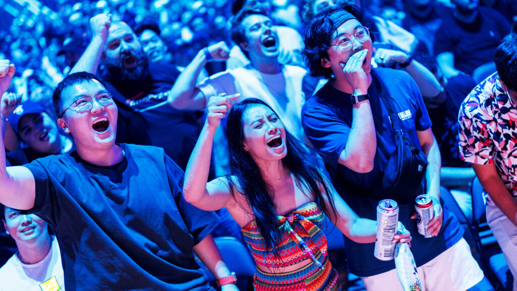 1xBet is giving away $10,000 in Counter-Strike 2 skins