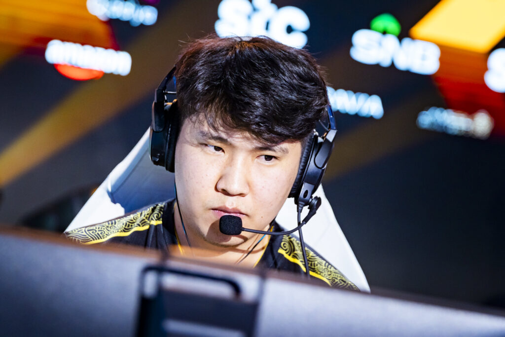 It’s a photo of the CS2 player bLitz from The MongolZ at the Counter-Strike 2 Esports World Cup.