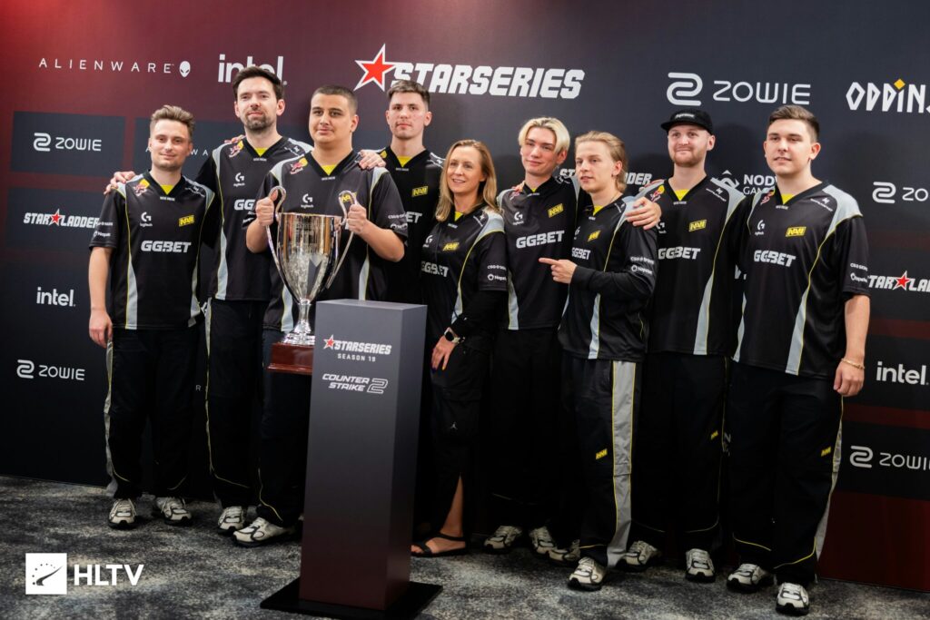 It’s a photo of the CS2 esports team NAVI at the tournament StarLadder StarSeries Fall 2025 — after winning.