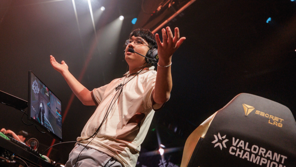 G2 jawgemo on stage at VALORANT Champions