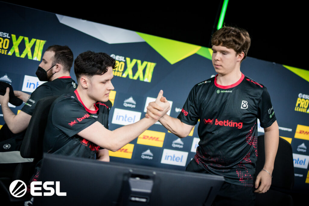 It’s a photo of the CS2 team B8 at the esports event ESL Pro League Season 22 Stage 1.