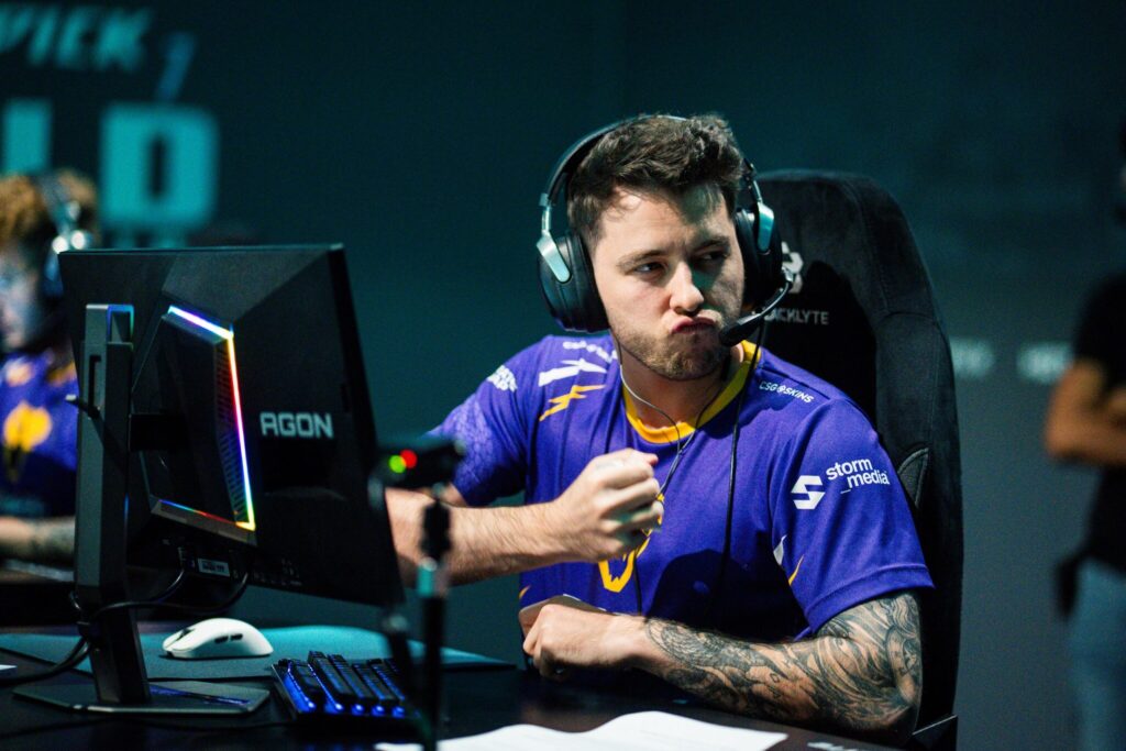 It's a photo of the CS2 esports player innocent from the team Venom at the Thunderpick World Championship 2025.