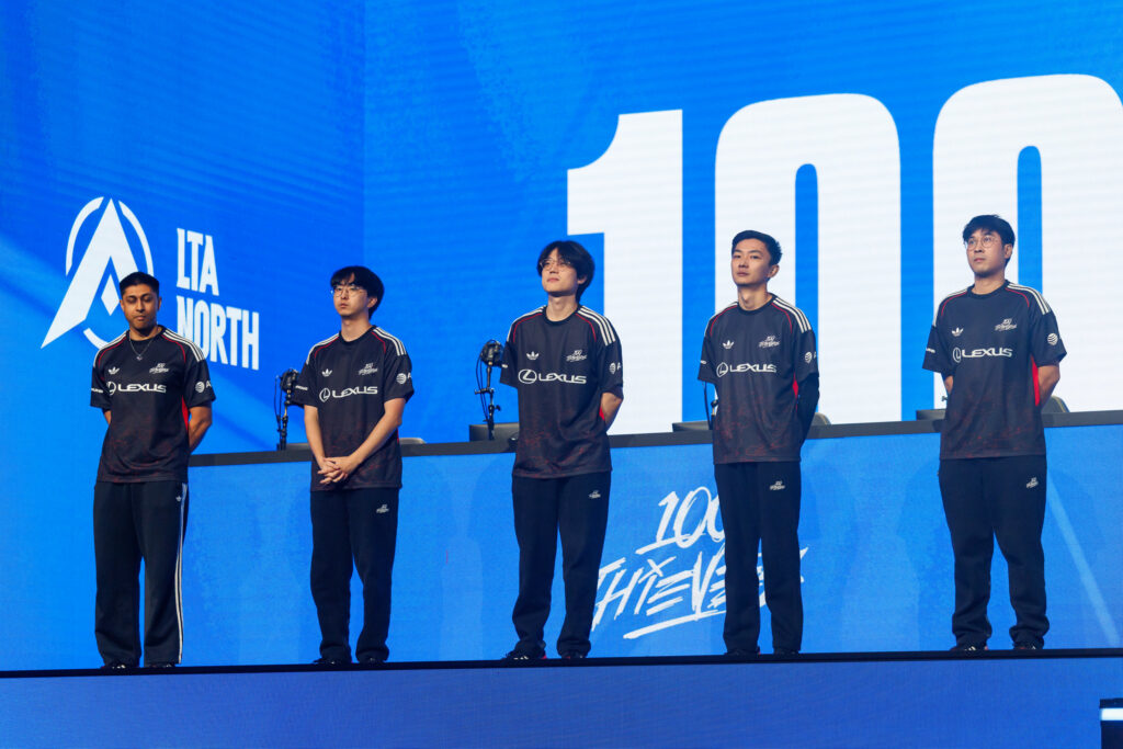 Players of the League of Legends team 100 Thieves on the stage of LoL Worlds 2025 - a photo.