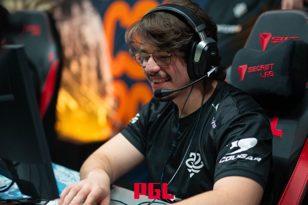 It's a photo of the CS2 esports player dumau from the team Legacy at the tournament PGL Masters Bucharest 2025.