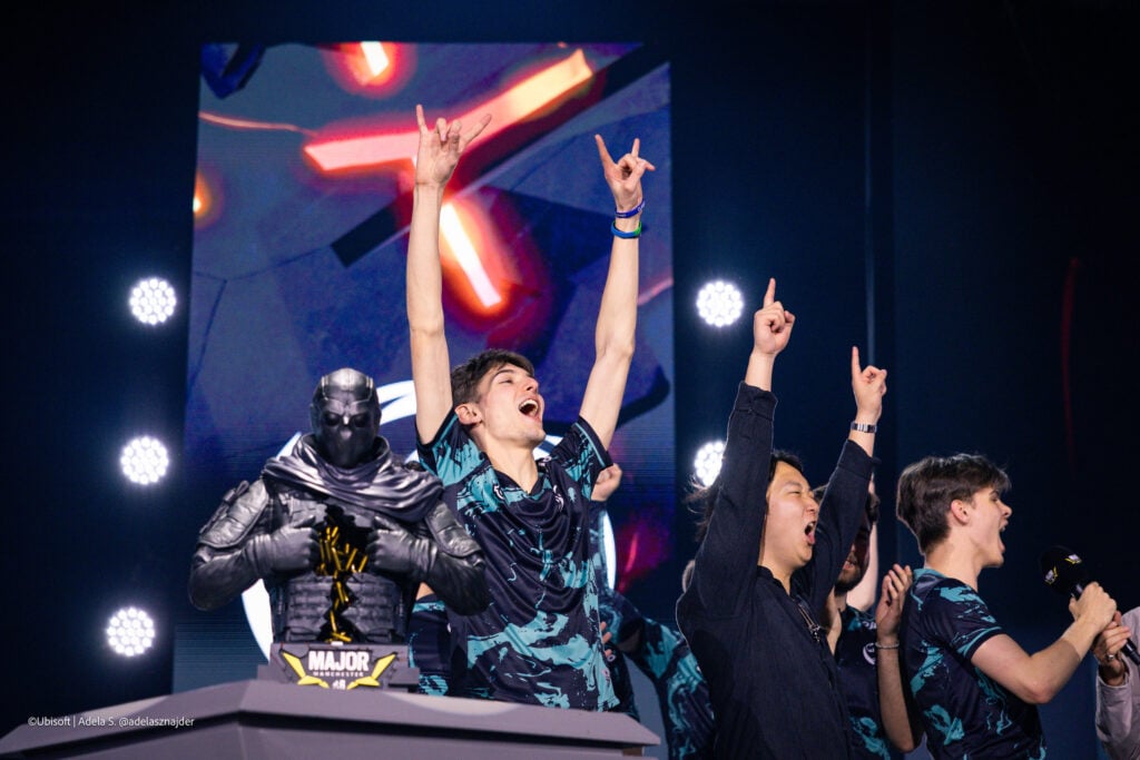 It's a photo of the Rainbow Six Siege players from the Team TSM after winning the esports event BLAST R6 Manchester Major 2024.