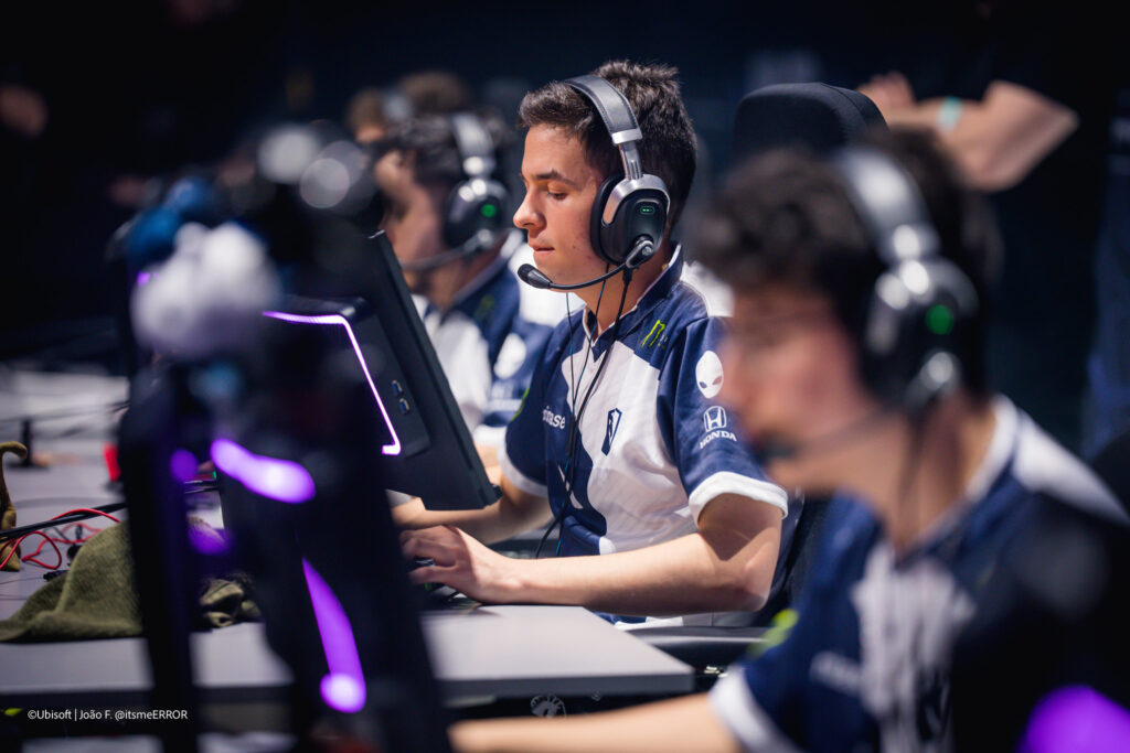 It's a photo of the Rainbow Six Siege esportsTeam Liquid at the R6 Copenhagen Major 2023.