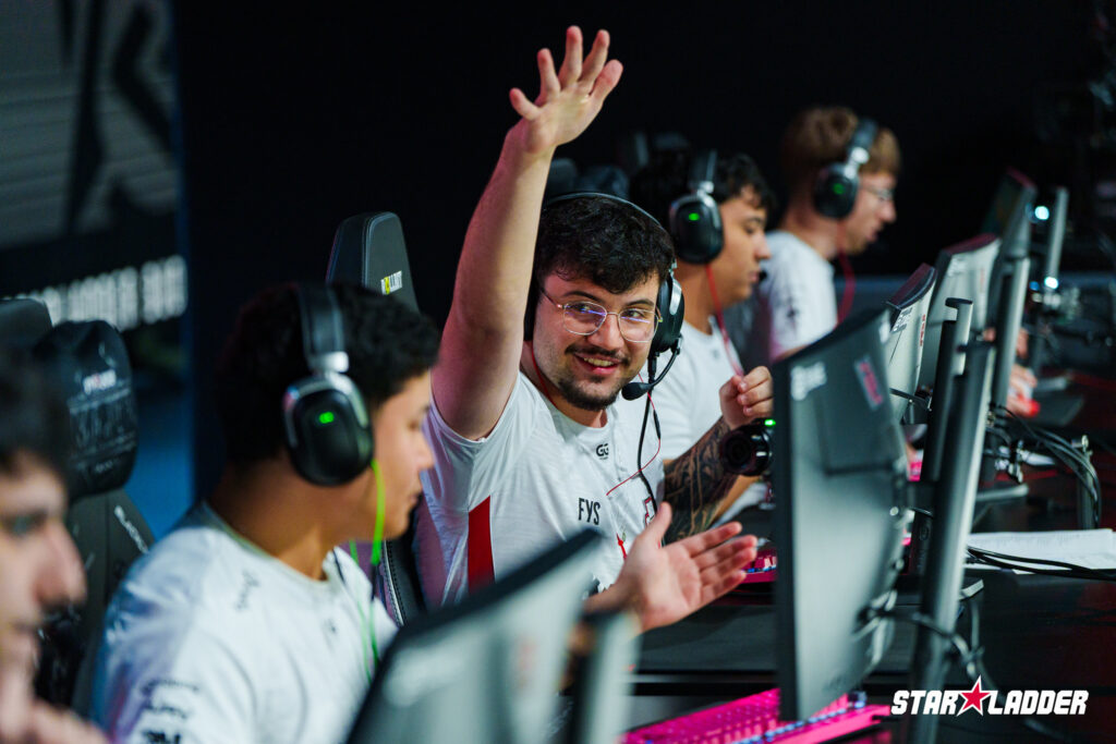 The photo features a CS2 player from the team RED Canids at the esports tournament StarLadder Budapest Major 2025, Stage 1.