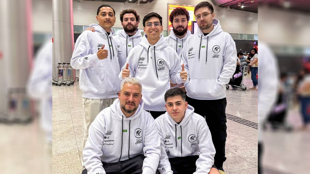 The photo features players from the team Fluxo ahead of the CS2 esports. StarLadder Budapest Major 2025.