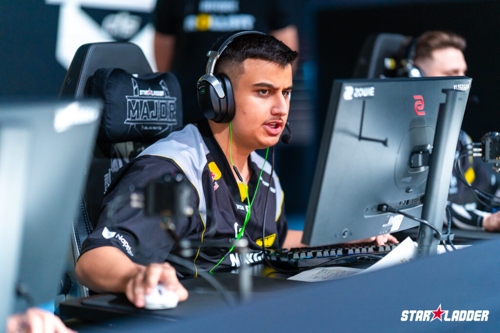 The photo features the NAVI CS2 players makazze in Stage 2 of Counter-Strike 2 esports StarLadder Budapest Major 2025.