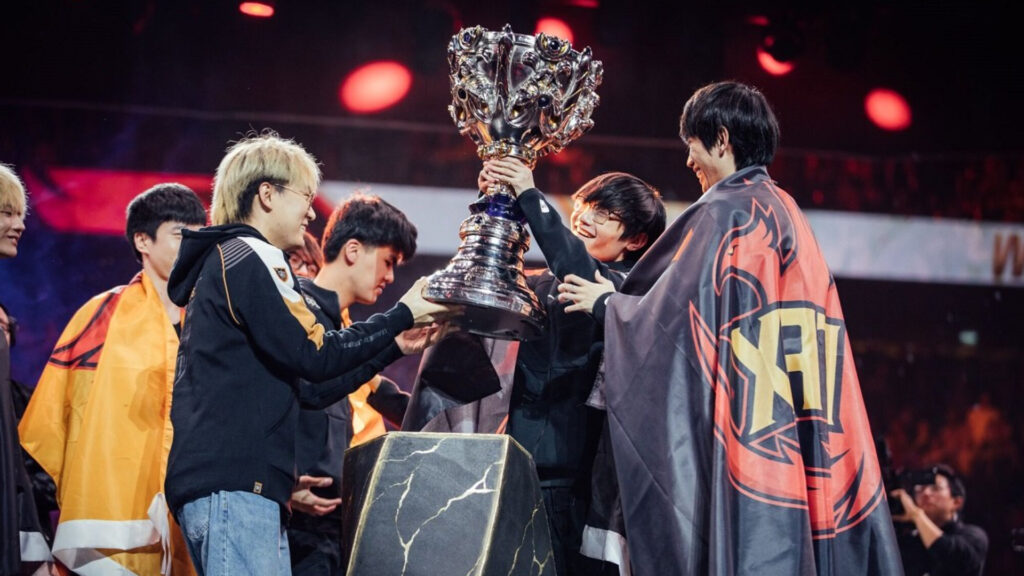 Worlds 2019 champions FunPlus Phoenix bid farewell to the LPL