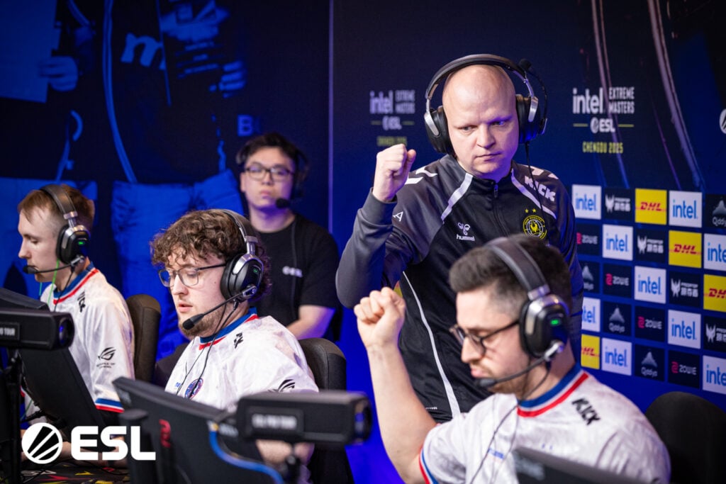 It’s a photo of the CS2 esports players from Team Vitality at the tournament IEM Chengdu 2025.