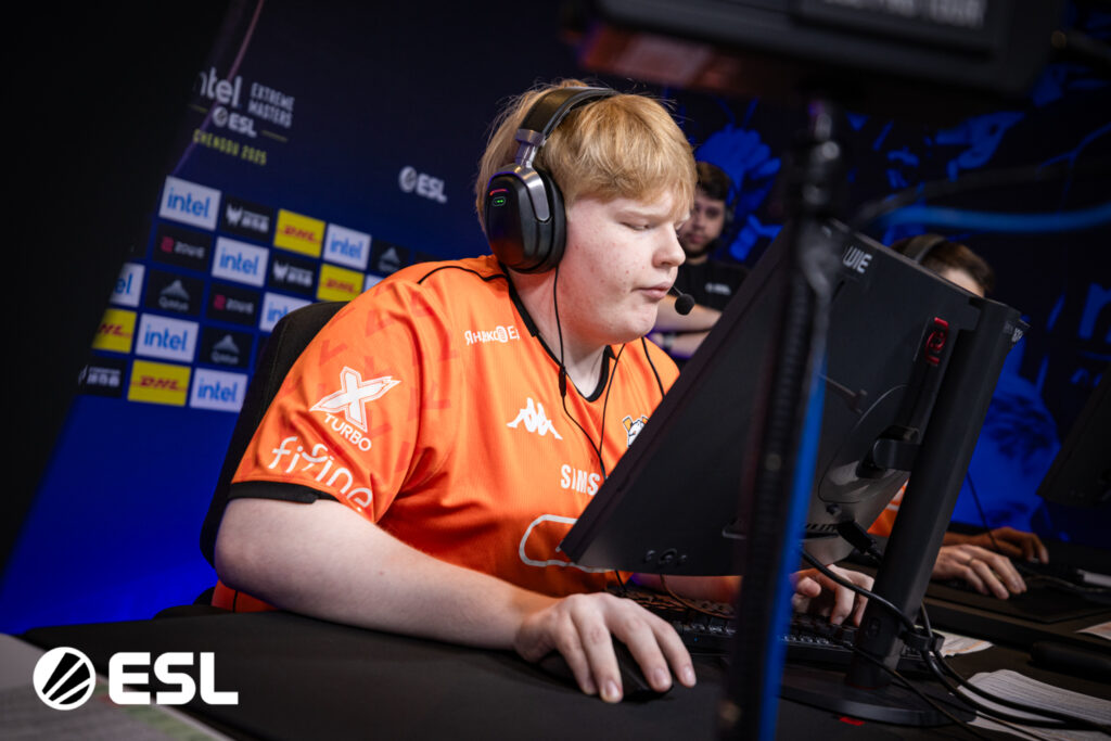 It's a photo of the CS2 team Virtus.pro during their Round 1 match against FaZe at IEM Chengdu 2025.