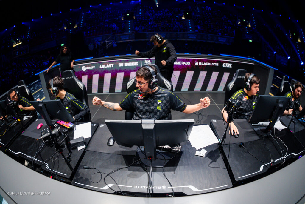 The photo features the Rainbow Six Siege X team Ninjas in Pyjamas at the Major 2025 tournament in Munich.