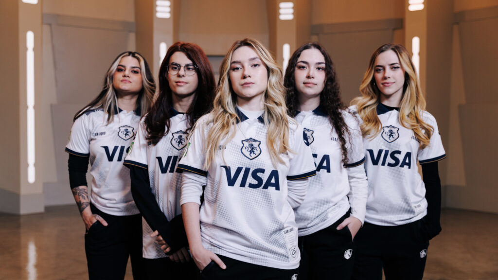 From left to right, TL Bizerra, Jelly, daiki, isaa, and Joojina