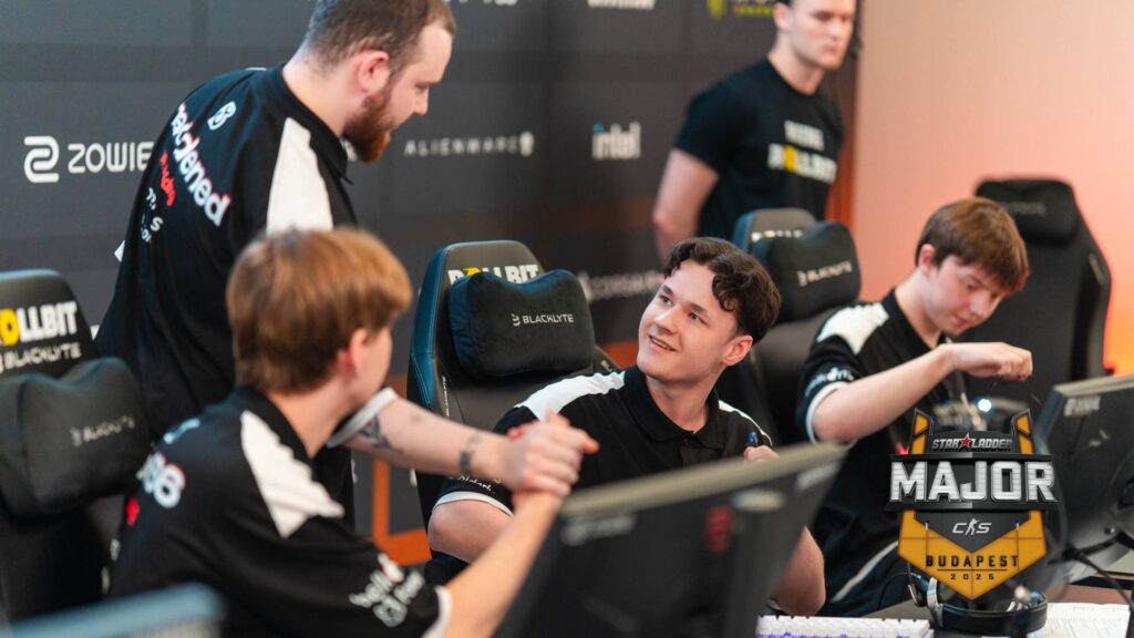 B8 get into Stage 3 in Budapest Major, avoid the disaster of Austin