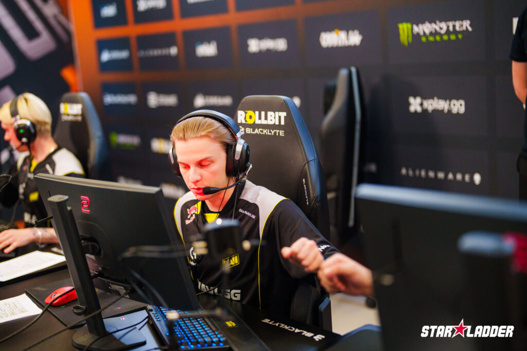 The CS2 esports players from the team NAVI in Stage 3 at the StarLadder Budapest Major 2025 - a photo.