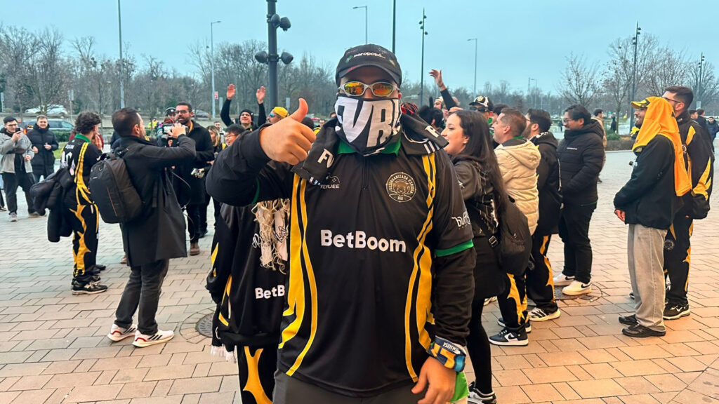 Mohamed came from Saudi Arabia to support FURIA in the StarLadder CS2 Budapest Major