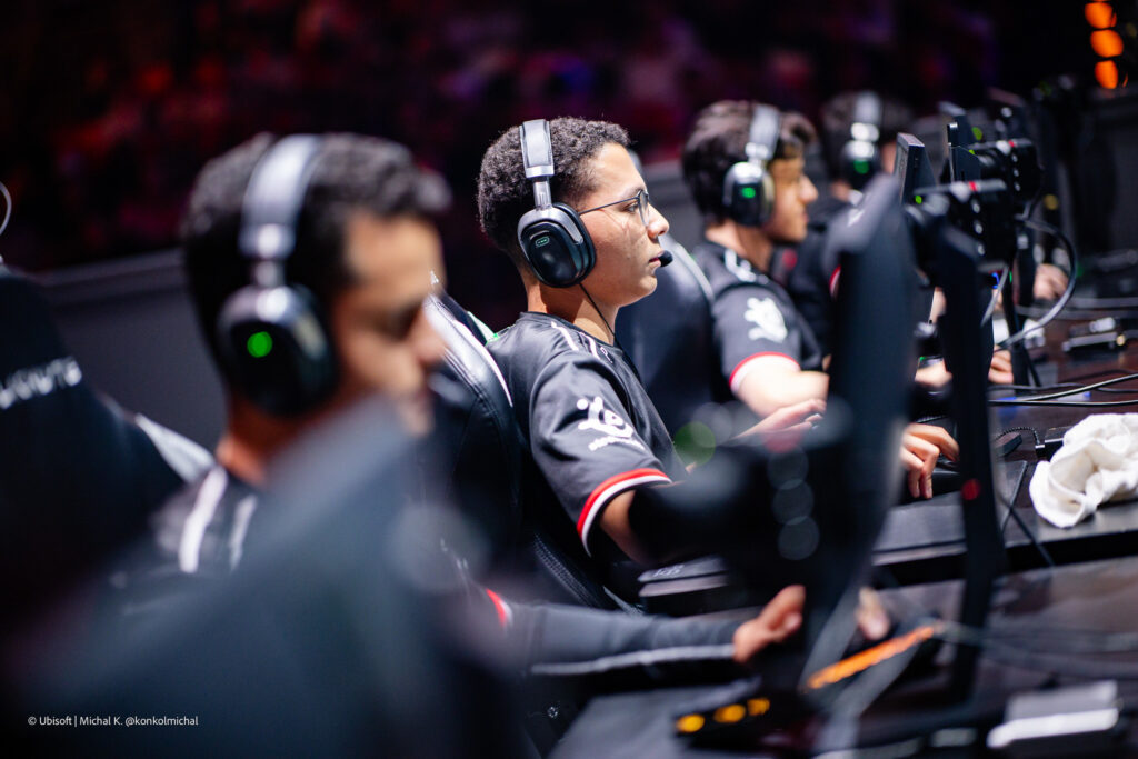 The photo features the Rainbow Six Siege X players from the esports team FaZe Clan at the tournament Munich Major 2025.