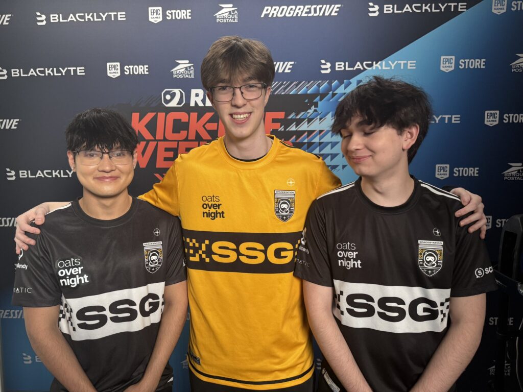 The photo features Rocket League players from the team Spacestation Gaming during the esports tournament Kick-Off Weekend RLCS 2026.